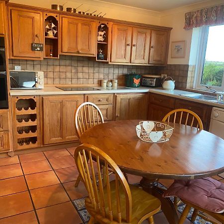 Charming 2 Bed House Near Rhoscolyn Discounts For Villa Holyhead Esterno foto