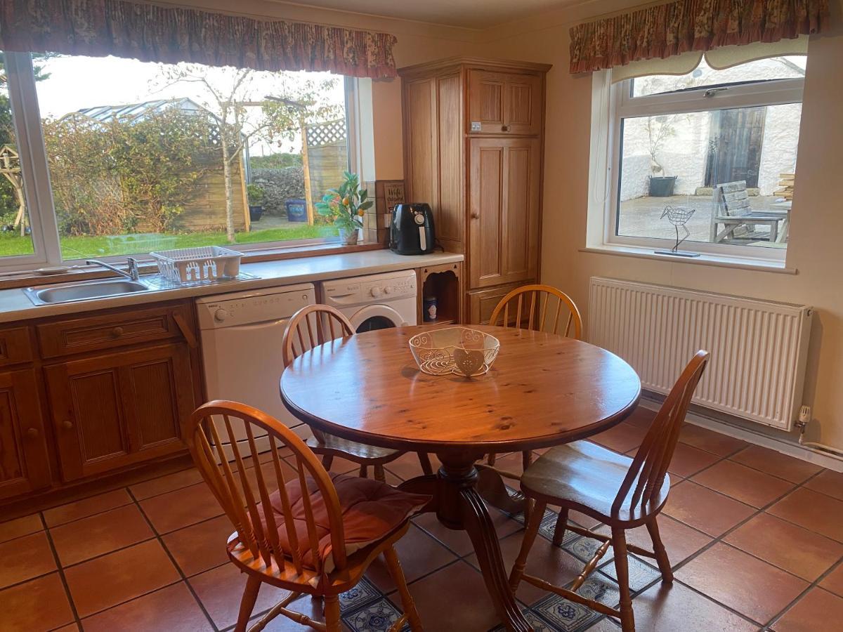 Charming 2 Bed House Near Rhoscolyn Discounts For Villa Holyhead Esterno foto