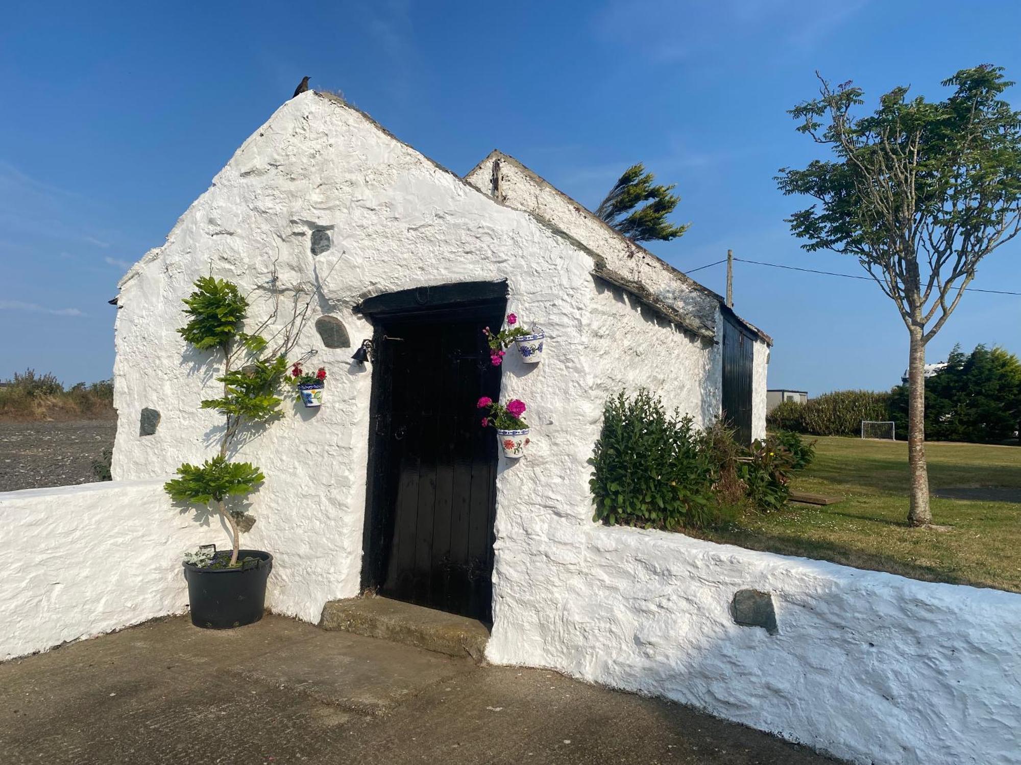 Charming 2 Bed House Near Rhoscolyn Discounts For Villa Holyhead Esterno foto